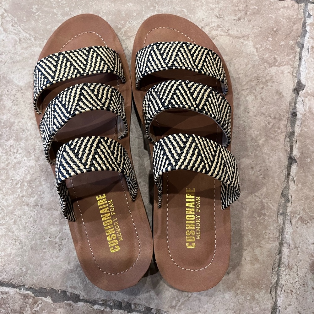 3 Strap Black And Tan Sandal
